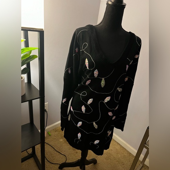 WOMEN'S IRIDESCENT LIGHTS OVERSIZED SWEATER DRESS - Picture 6 of 8